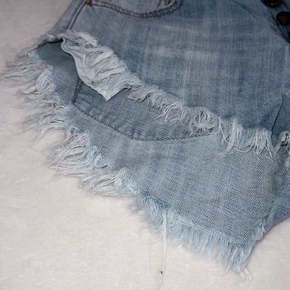 One Teaspoons Brandos size 24  light wash - Picture 6 of 6